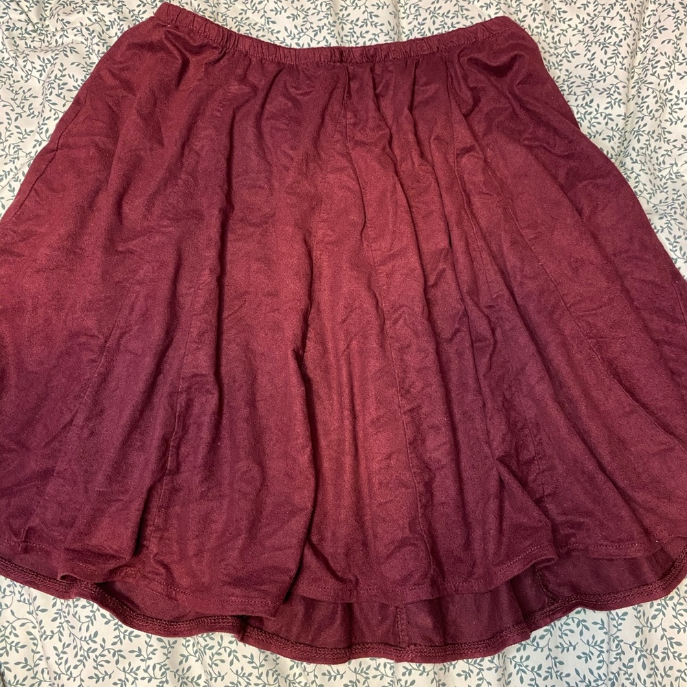 brandy melville maroon skirt.
